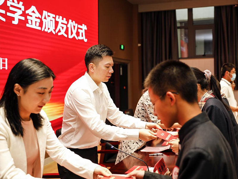 9599�������������ɷ�����һ����ح����ǰ�� �����³�